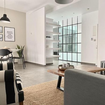 3-Bedroom Central, Spacious And Bright Apartment. Iraklio Exterior foto