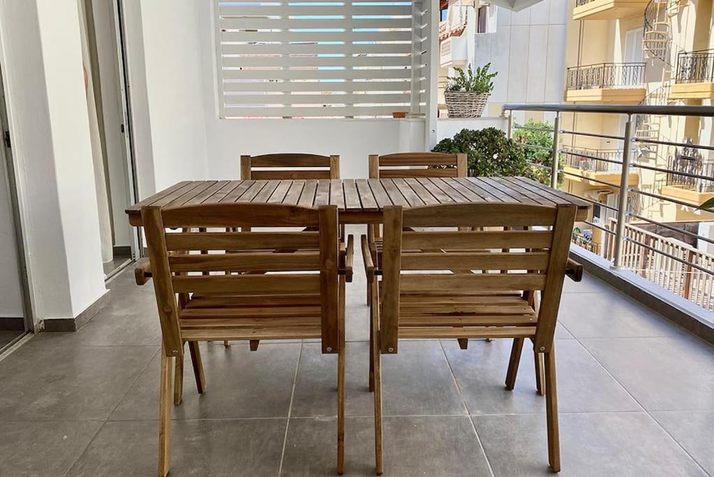3-Bedroom Central, Spacious And Bright Apartment. Iraklio Exterior foto
