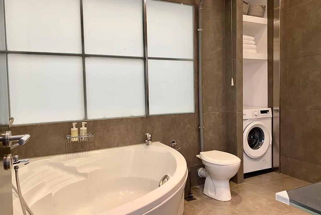 3-Bedroom Central, Spacious And Bright Apartment. Iraklio Exterior foto