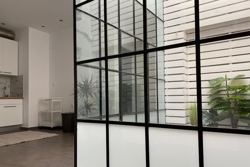 3-Bedroom Central, Spacious And Bright Apartment. Iraklio Exterior foto