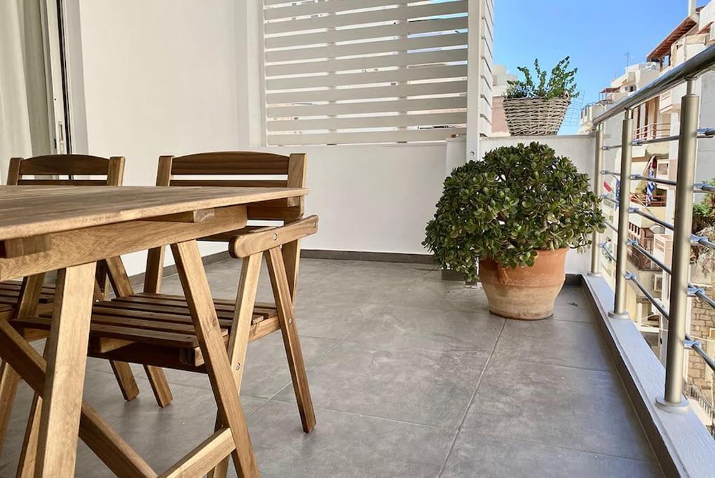 3-Bedroom Central, Spacious And Bright Apartment. Iraklio Exterior foto