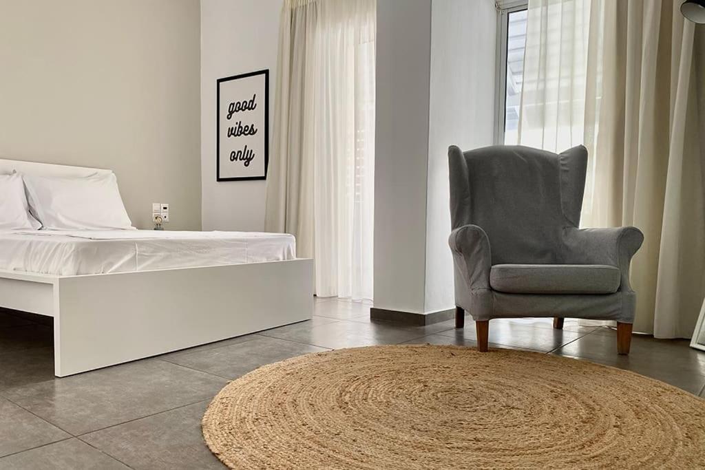 3-Bedroom Central, Spacious And Bright Apartment. Iraklio Exterior foto